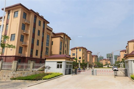 城东南苑小区3室2厅3卫48.8万85m2出售